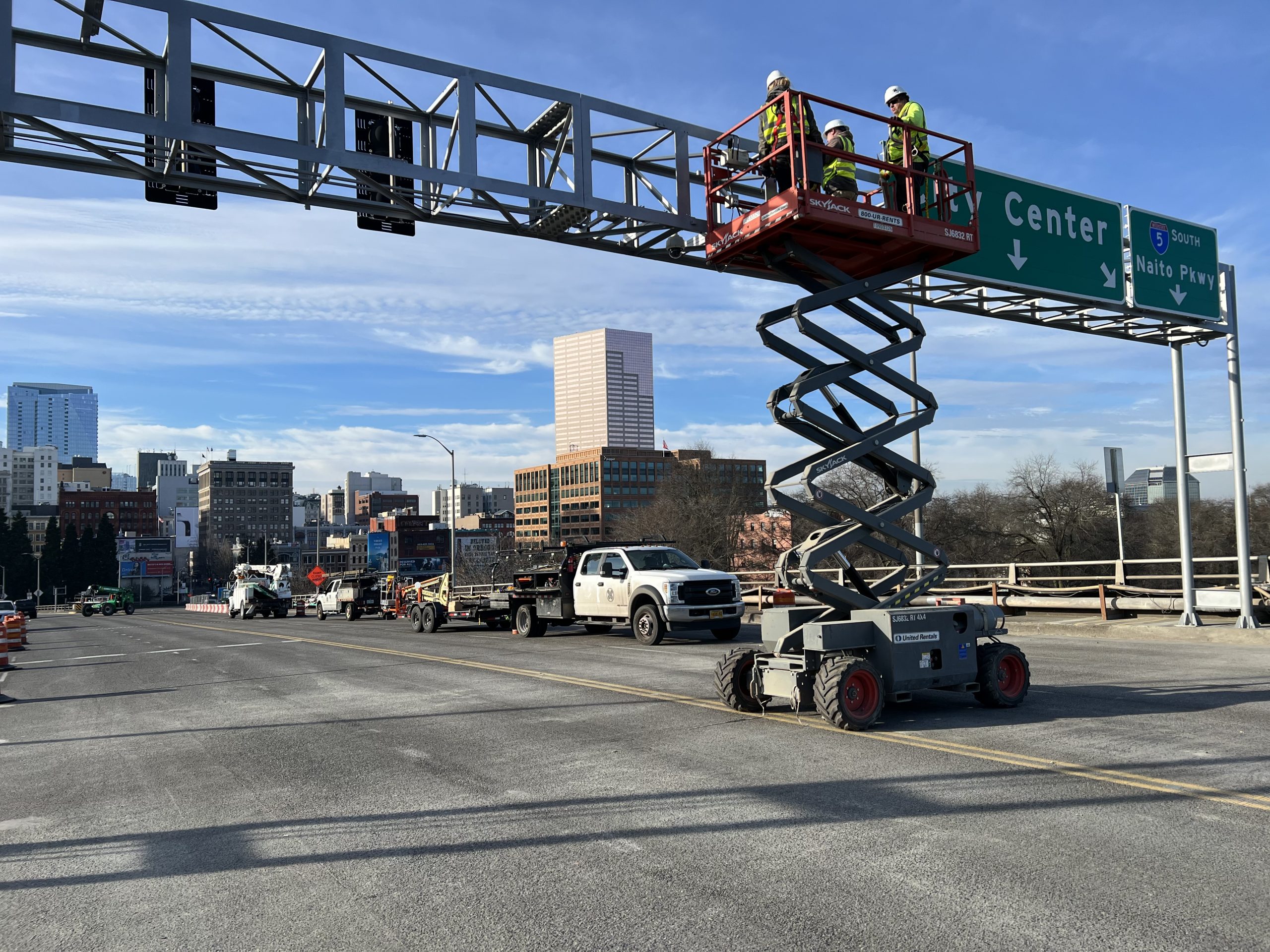 EGAMI CONSTRUCTION INC crew on site